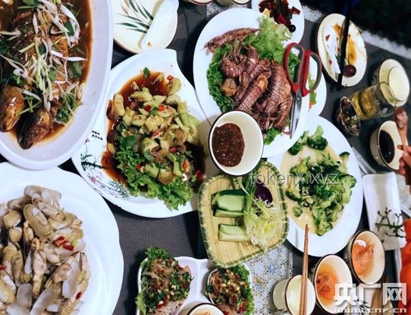 这顿饭该怎么安排？：家庭聚餐、商务宴请、户外野餐、外卖订餐对比解析
